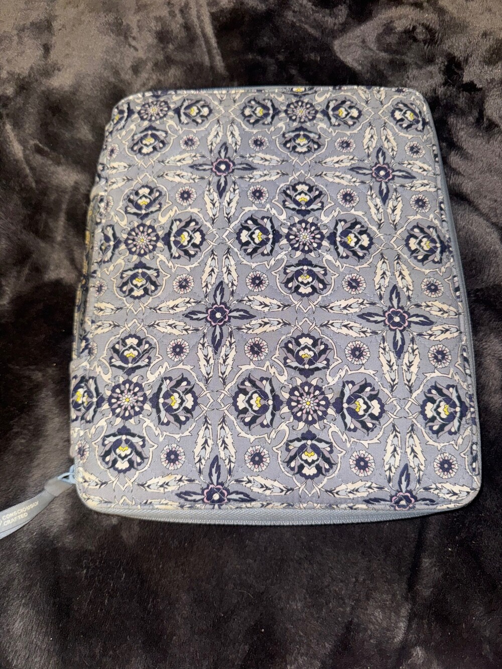 Vera Bradley Zippered Organizer Blue Floral Pattern Consciously Crafted